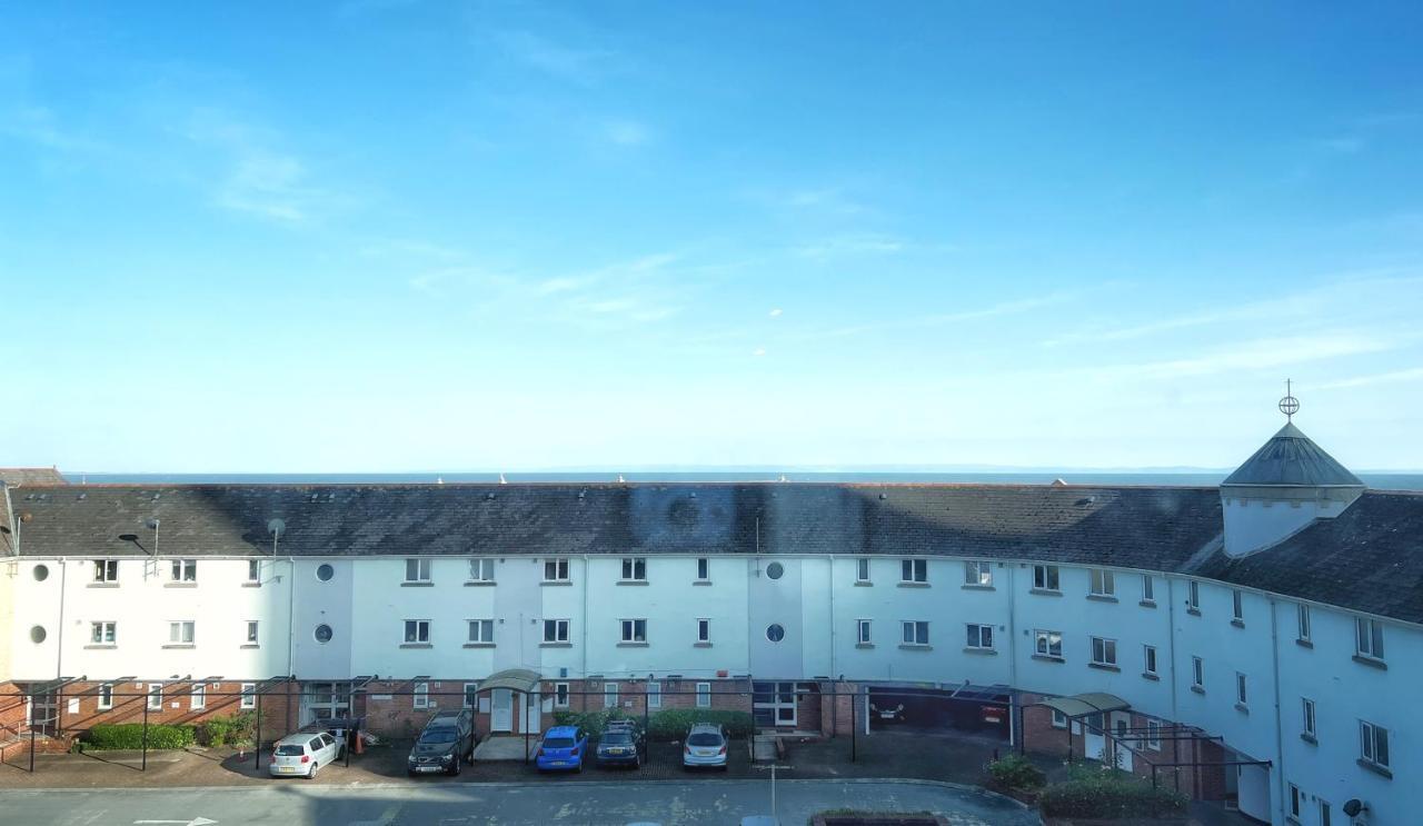 Elegant And Bright Seaside Apt In Swansea Marina Exterior foto